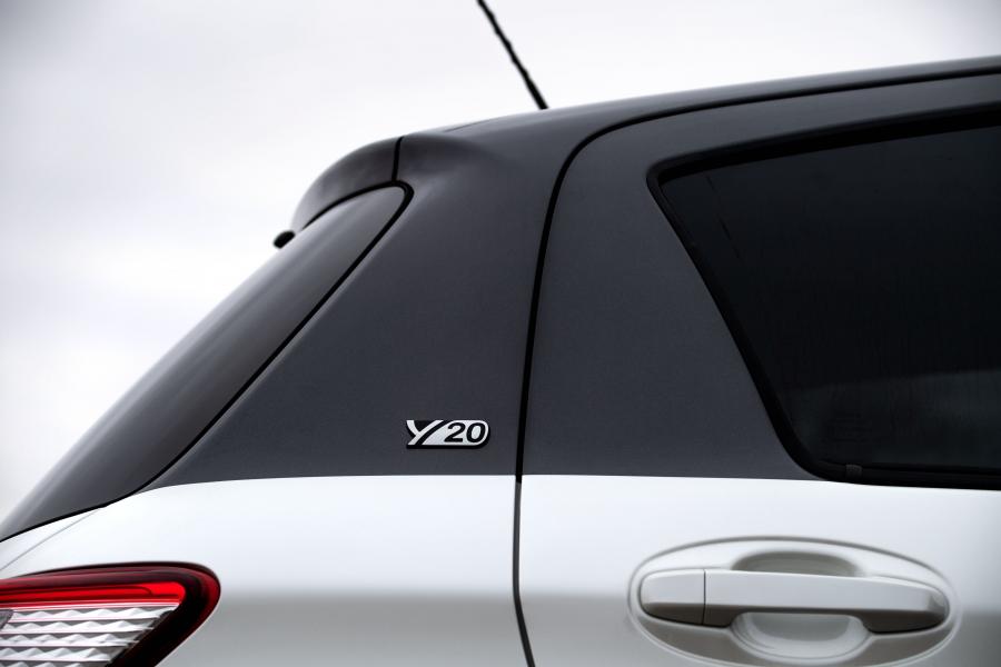 Детали экстерьера Toyota Yaris Hybrid Y20 2019 года  (UK) (фото 17 из 38)